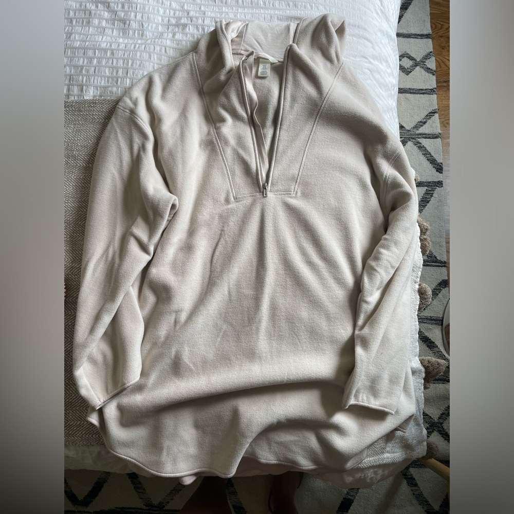 H&M Maternity Fleece pullover